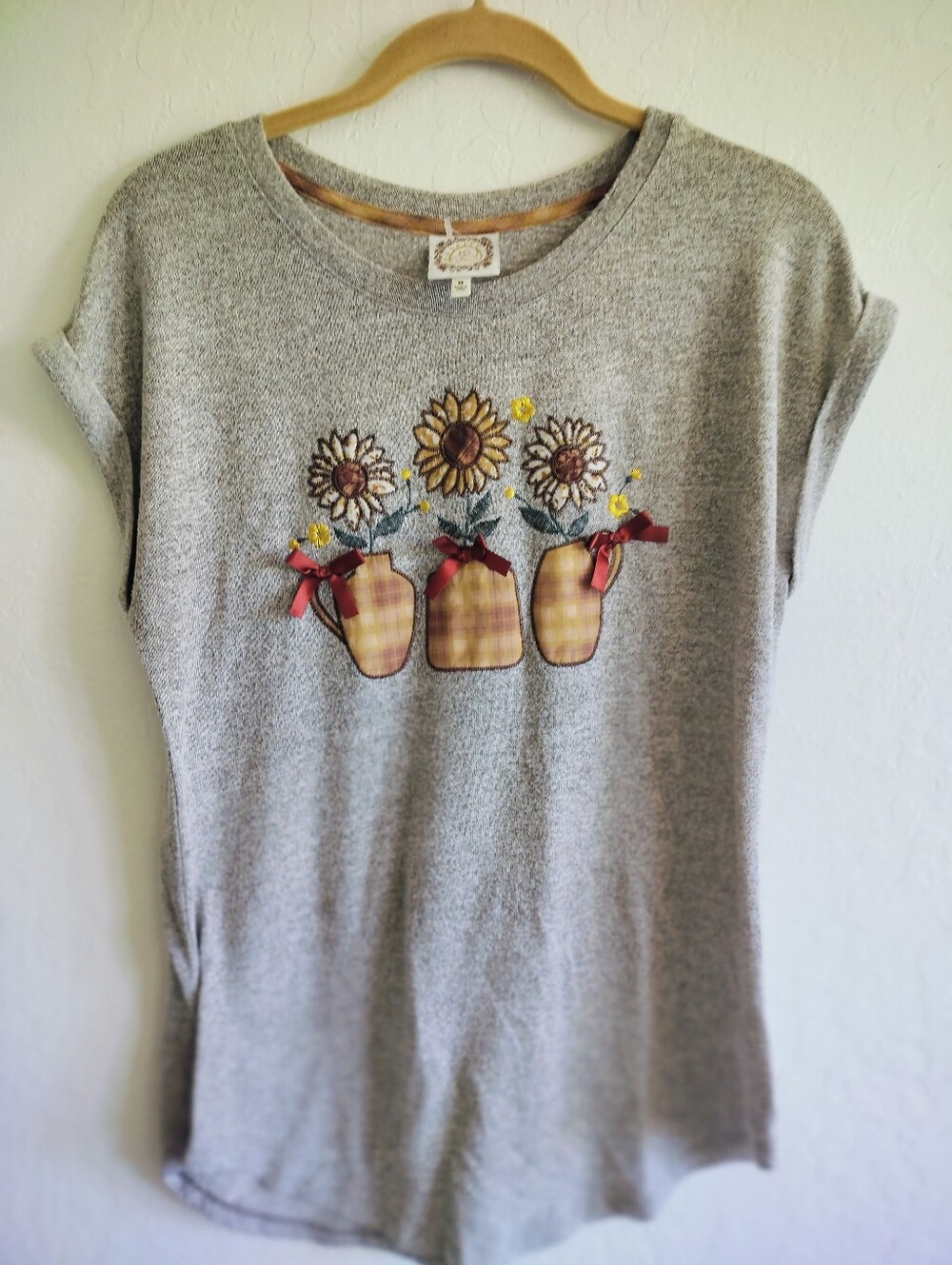 Women’s Truself Sunflower & Plaid Jar Graphic T-Shirt - Size Medium - Soft Knit